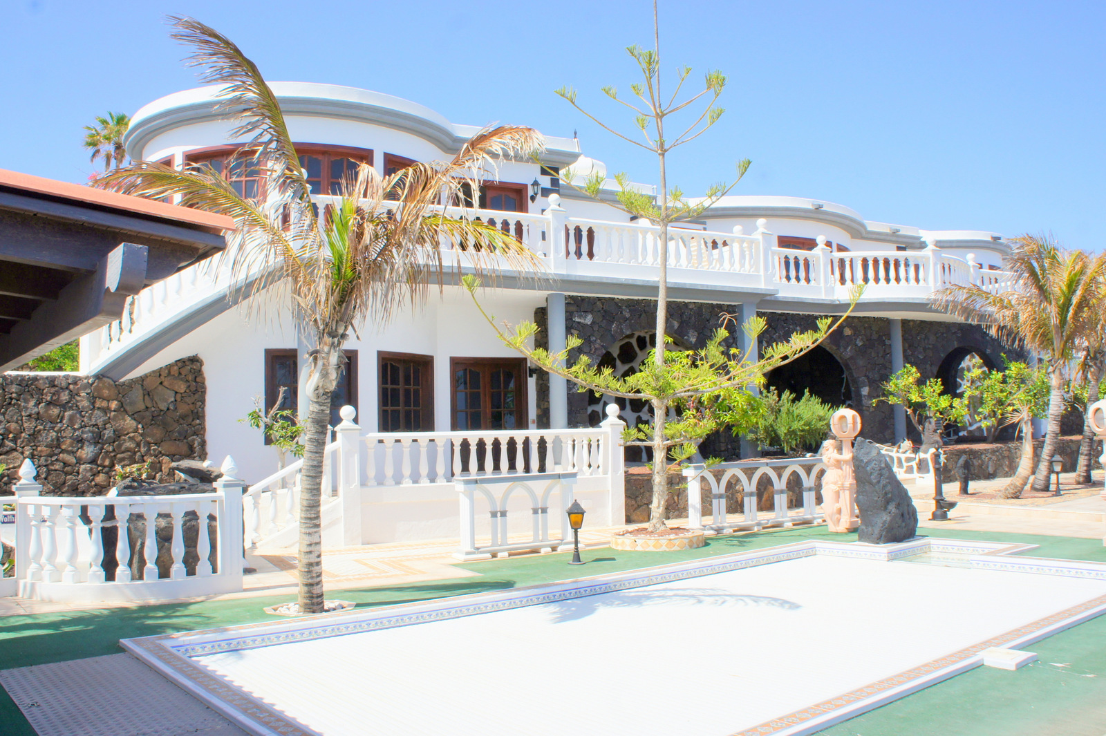 sea front villa on the cliffs of Puerto del Carmen with best sea views