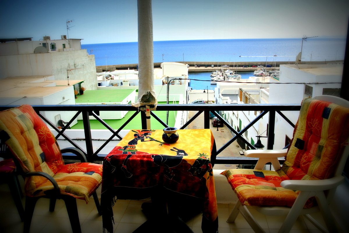 apartment in the old town Puerto del Carmen with sea views — Villas